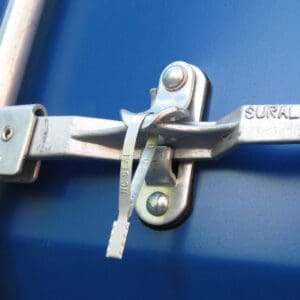 Metal flat end seal Guard Lock